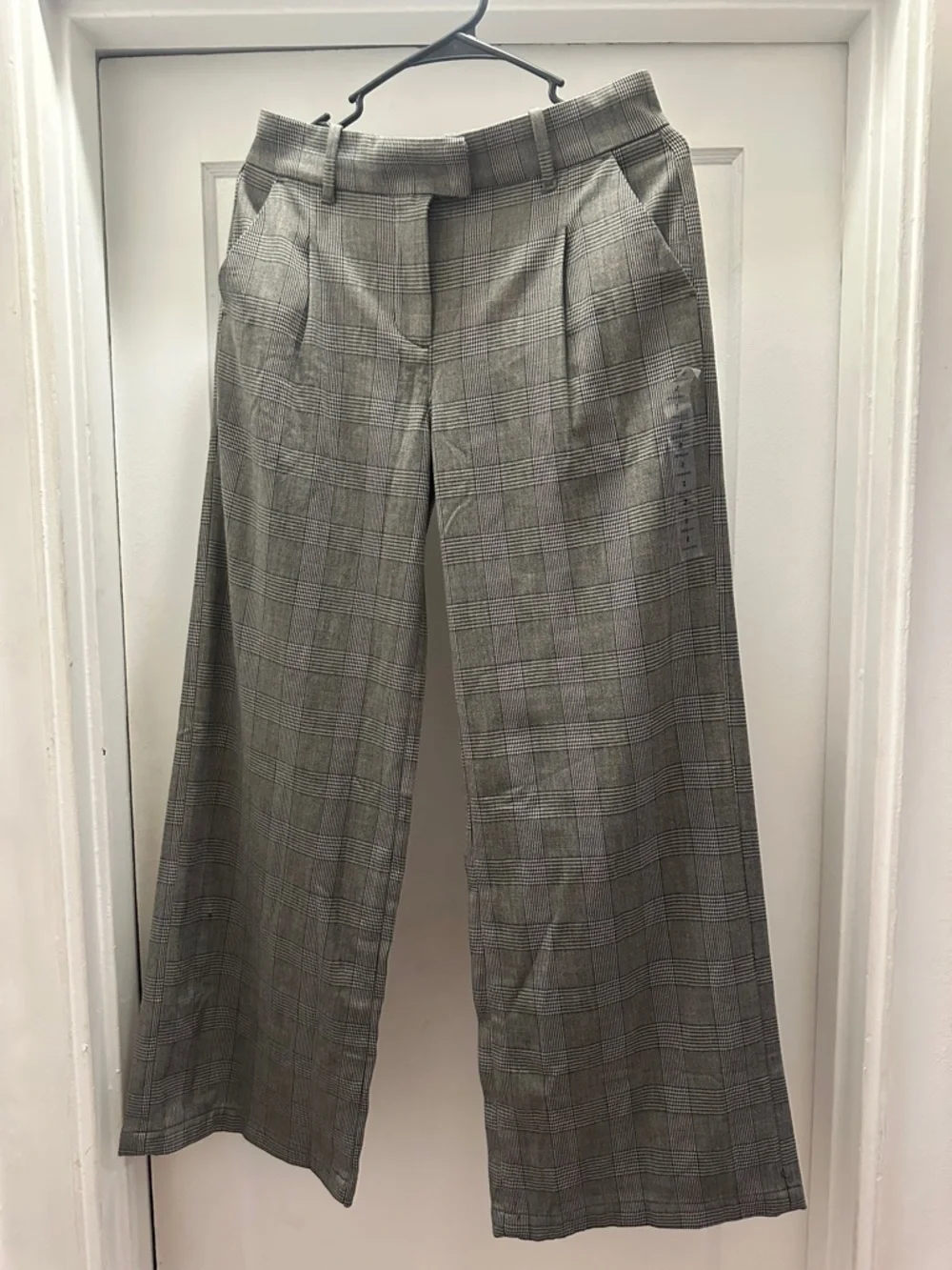 American Eagle Outfitters Gray Plaid Wide-Leg Trousers